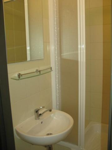 Uninova Hostel Bratislava Phòng bức ảnh